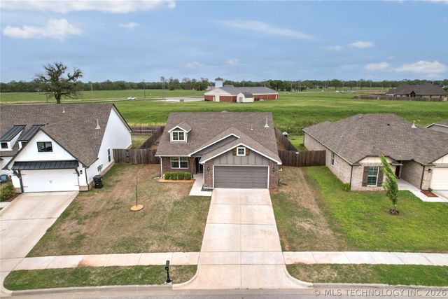 9417 E 131st Place S, Bixby, OK 74008