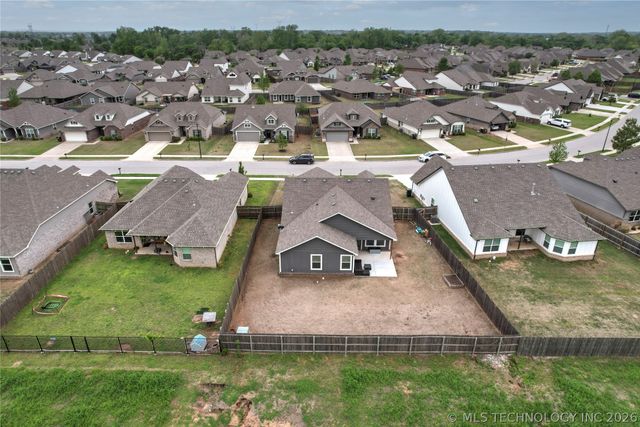9417 E 131st Place S, Bixby, OK 74008