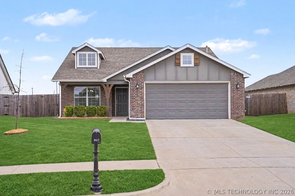 9417 E 131st Place S, Bixby, OK 74008