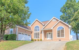 2001 Hamilton Brow Path, Chattanooga, TN 37421