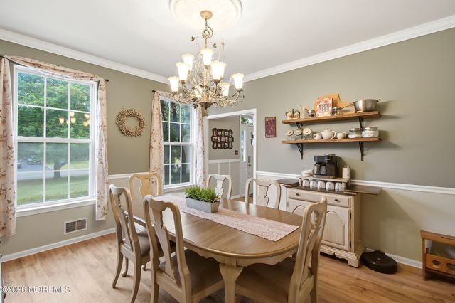 19 Goldfinch Road, Jackson, NJ 08527