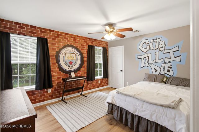 19 Goldfinch Road, Jackson, NJ 08527