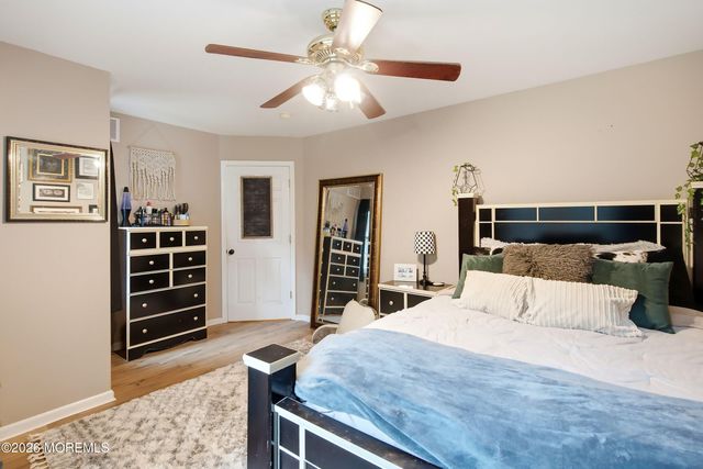 19 Goldfinch Road, Jackson, NJ 08527