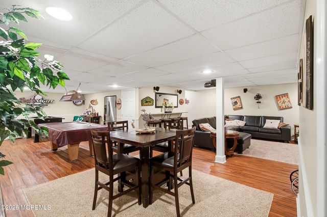 19 Goldfinch Road, Jackson, NJ 08527