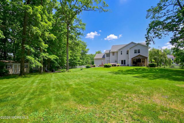 19 Goldfinch Road, Jackson, NJ 08527