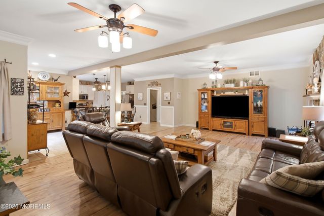 19 Goldfinch Road, Jackson, NJ 08527