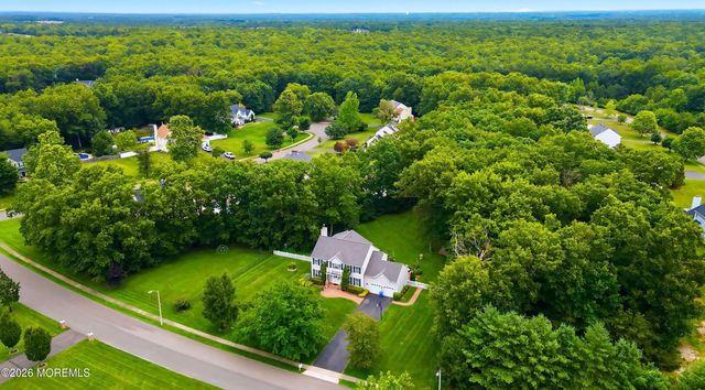 19 Goldfinch Road, Jackson, NJ 08527