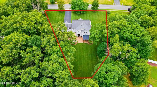 19 Goldfinch Road, Jackson, NJ 08527