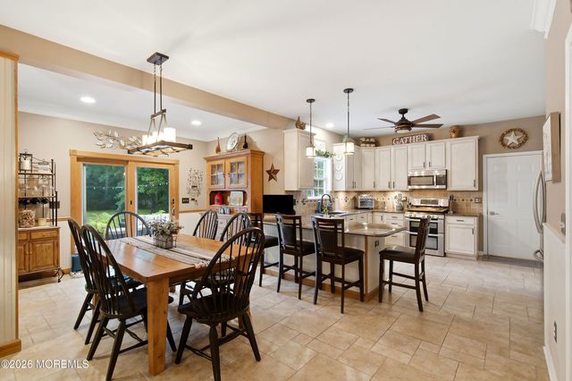 19 Goldfinch Road, Jackson, NJ 08527