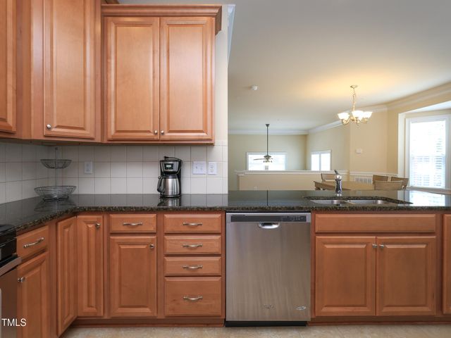 10529 Sablewood Drive 116, Raleigh, NC 27617