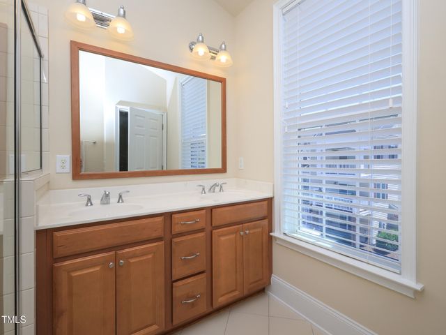 10529 Sablewood Drive 116, Raleigh, NC 27617