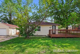 85 Lakeshore Boulevard, Norton Shores City, MI 49444