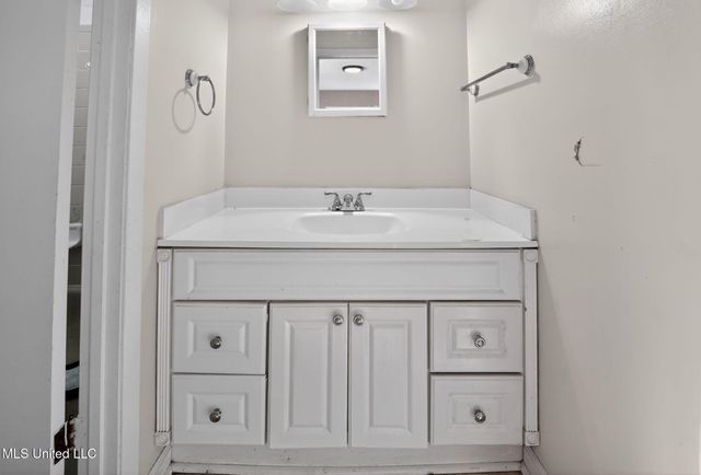 6607 Franklin D Roosevelt Drive, Jackson, MS 39213