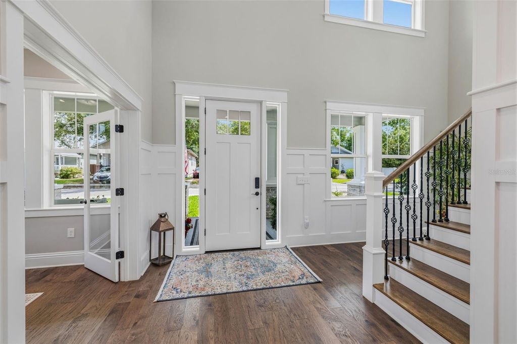 Image 11 of property listing at 306 E EMMA STREET, Tampa, FL 33603