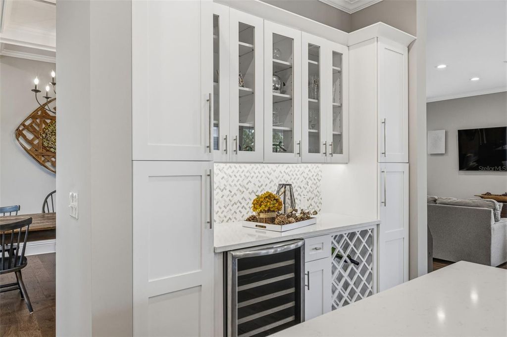 Image 19 of property listing at 306 E EMMA STREET, Tampa, FL 33603