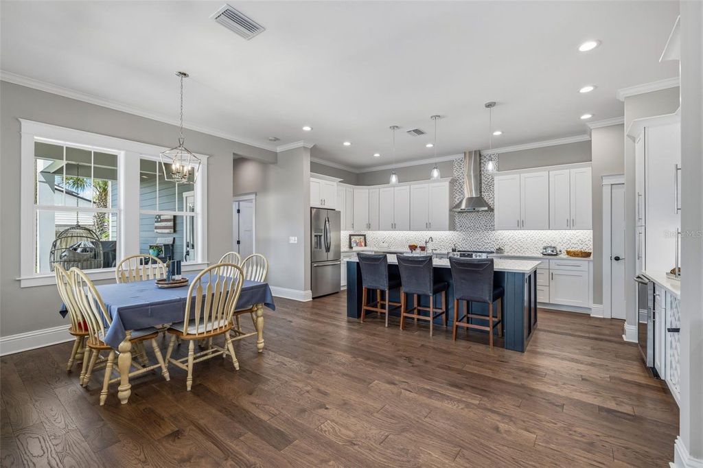 Image 22 of property listing at 306 E EMMA STREET, Tampa, FL 33603