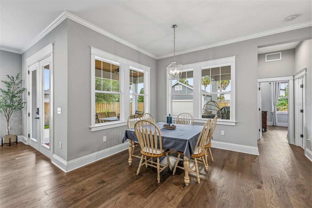 Image 23 of property listing at 306 E EMMA STREET, Tampa, FL 33603