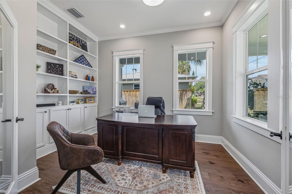 Image 26 of property listing at 306 E EMMA STREET, Tampa, FL 33603