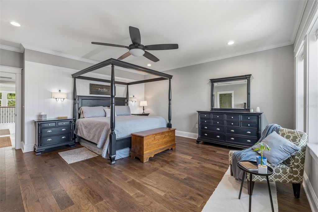Image 35 of property listing at 306 E EMMA STREET, Tampa, FL 33603