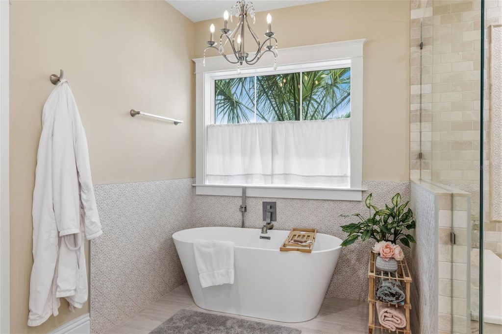Image 39 of property listing at 306 E EMMA STREET, Tampa, FL 33603