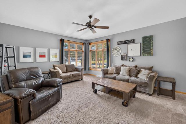 500 Pleasant Valley Parkway, Waunakee, WI 53597