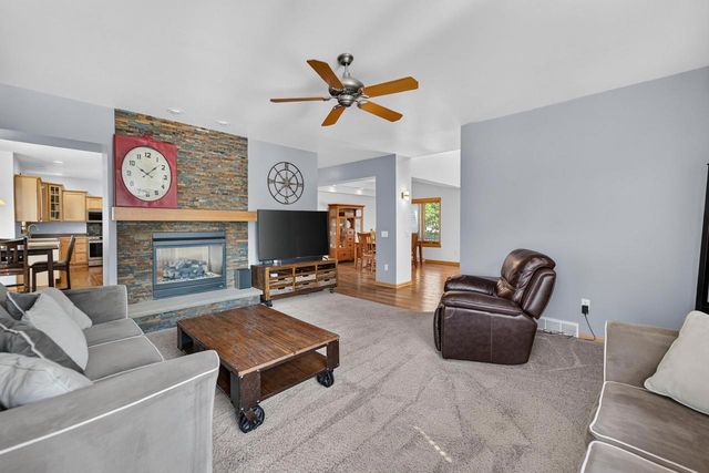 500 Pleasant Valley Parkway, Waunakee, WI 53597