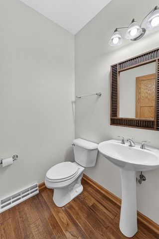 500 Pleasant Valley Parkway, Waunakee, WI 53597
