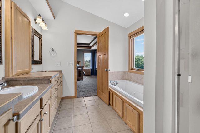500 Pleasant Valley Parkway, Waunakee, WI 53597