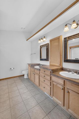 500 Pleasant Valley Parkway, Waunakee, WI 53597