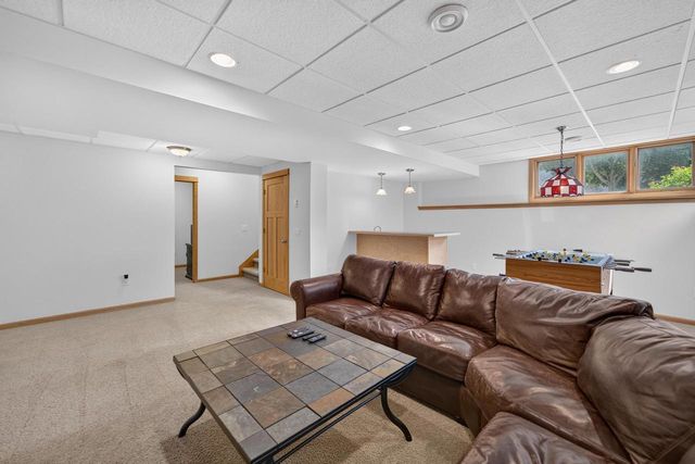 500 Pleasant Valley Parkway, Waunakee, WI 53597