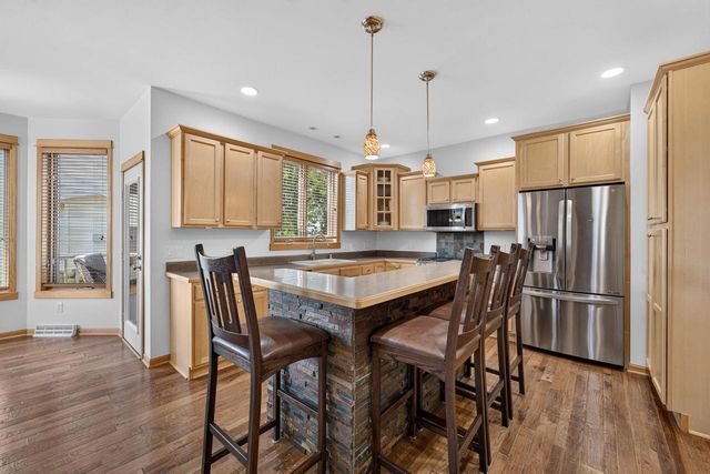 500 Pleasant Valley Parkway, Waunakee, WI 53597