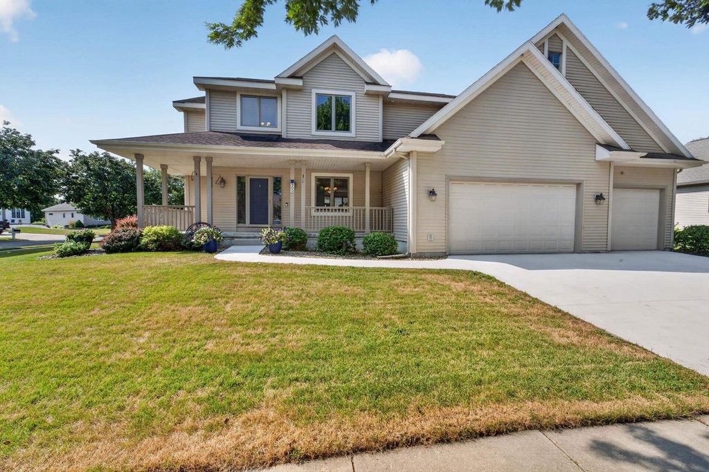 500 Pleasant Valley Parkway, Waunakee, WI 53597
