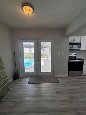 9109 BAMBOO Drive, Palm Beach Gardens, FL 33410