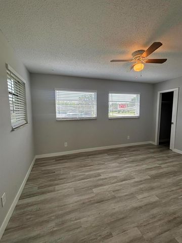 9109 BAMBOO Drive, Palm Beach Gardens, FL 33410