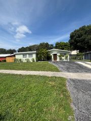 9109 BAMBOO Drive, Palm Beach Gardens, FL 33410