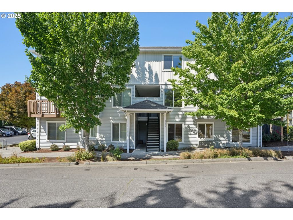 217 Ne 146TH Ave 6, Portland, OR 97230