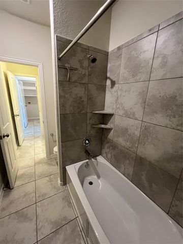 4933 Spring Terrace Lane, Rosharon, TX 77583