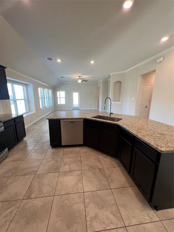 4933 Spring Terrace Lane, Rosharon, TX 77583