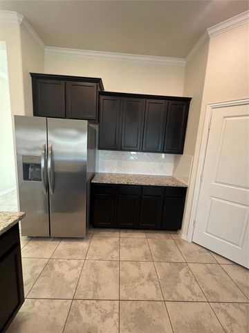 4933 Spring Terrace Lane, Rosharon, TX 77583