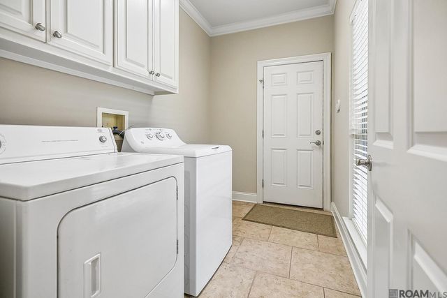 5310 Courtyard Dr, Gonzales, LA 70737