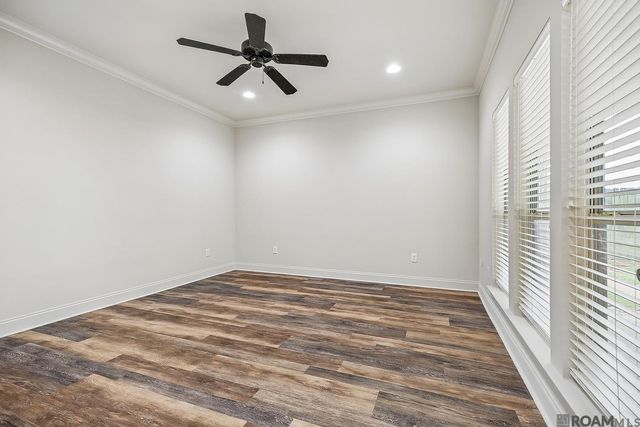 5310 Courtyard Dr, Gonzales, LA 70737