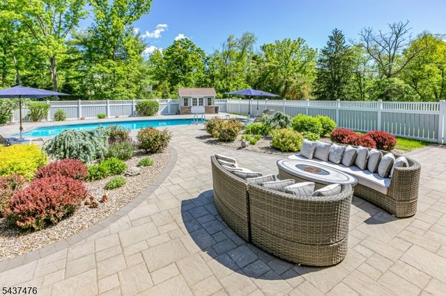 22 Cleveland Cir, Montgomery Twp., NJ 08558