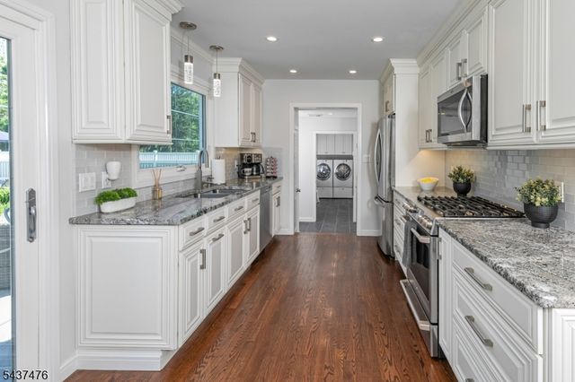 22 Cleveland Cir, Montgomery Twp., NJ 08558