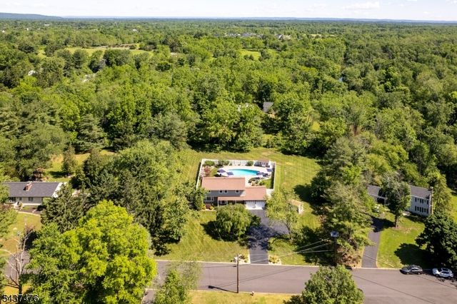 22 Cleveland Cir, Montgomery Twp., NJ 08558