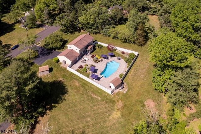 22 Cleveland Cir, Montgomery Twp., NJ 08558
