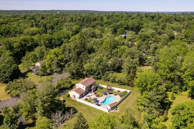 22 Cleveland Cir, Montgomery Twp., NJ 08558