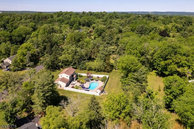 22 Cleveland Cir, Montgomery Twp., NJ 08558