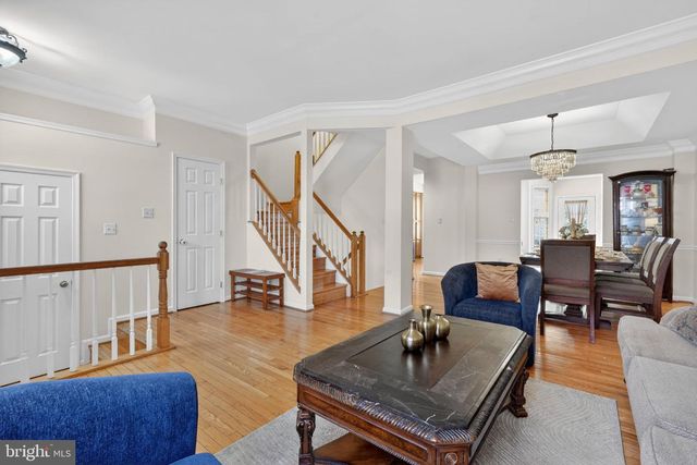 8010 READINGTON CT, Springfield, VA 22152