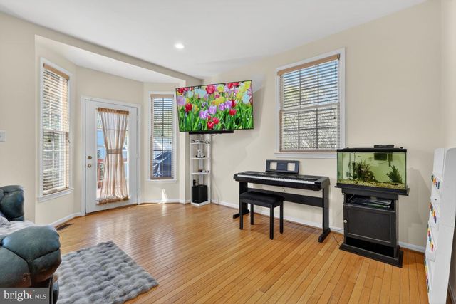 8010 READINGTON CT, Springfield, VA 22152