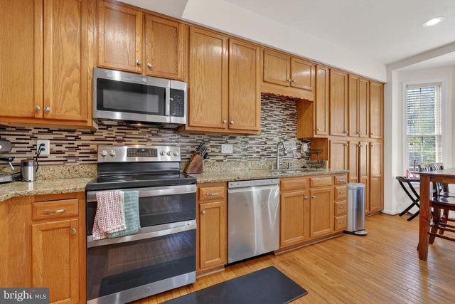 8010 READINGTON CT, Springfield, VA 22152